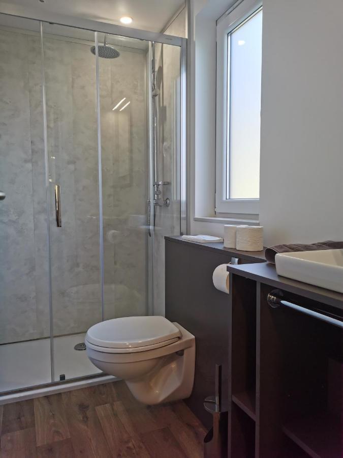 Seecamping Berghof - Mobilheime Landskron Ngoại thất bức ảnh