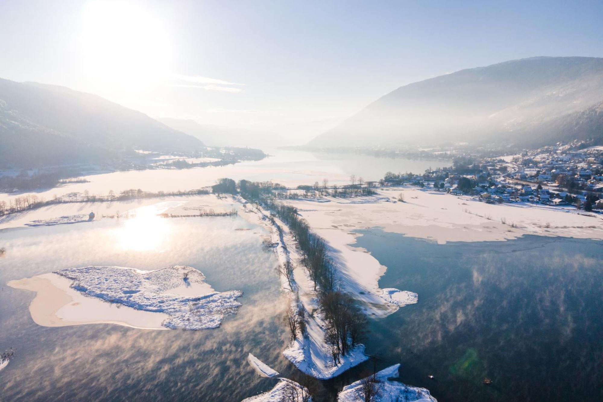 Seecamping Berghof - Mobilheime Landskron Ngoại thất bức ảnh